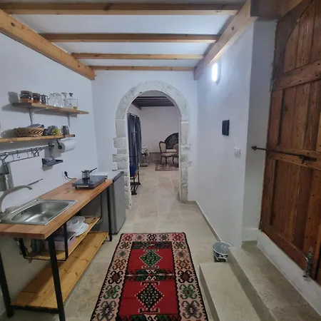 Holiday home Olive Old Qeparo