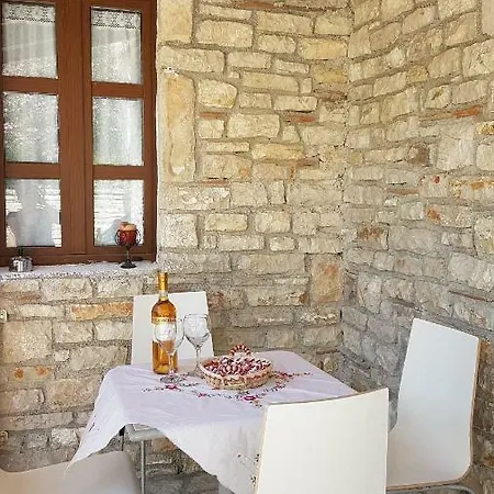 Casa de Férias Olive Old Qeparo