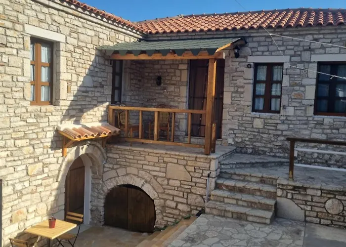 Feriehus Olive Old Qeparo